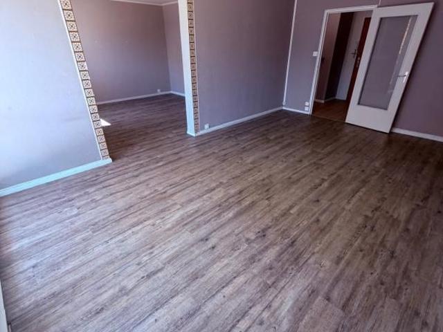APPARTEMENT A LOUER T6 VILLAGE OLYMPIQUE