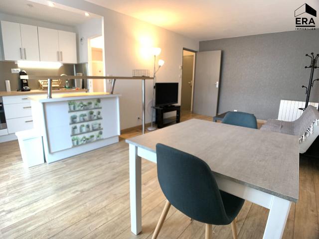 APPARTEMENT A LOUER T2 BLOIS RÉSIDENTIEL, RÉNOVATION COMPLÈTE, BALCON ET PARKING PRIVE