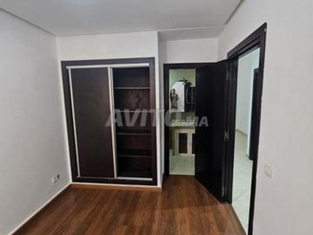 Appartement vide neuf à louer à Maarif