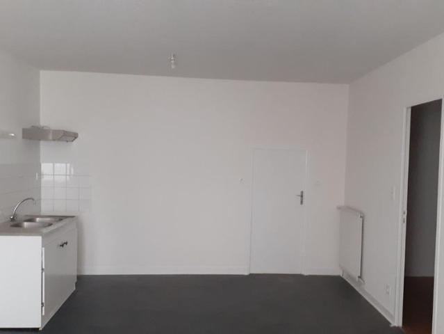 Appartement à louer Vitré en Ille et Vilaine 35, rue du Bourg aux Moines, de type 2 d'une sur.
