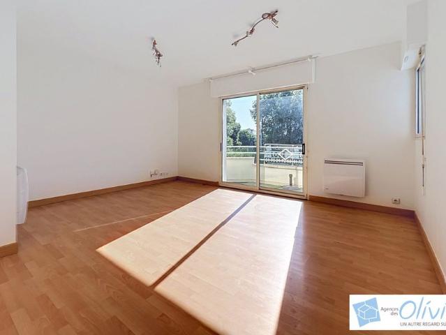 Appartement à louer Voisins le Bretonneux