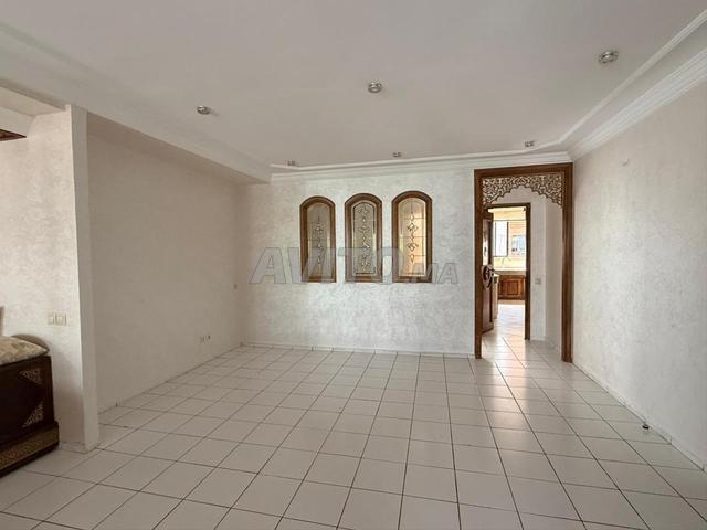 Appartement à louer 142 m² à Rabat