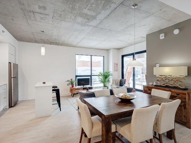 Appartement à Louer 1445 rue Clark, Montréal 30 photos | Logis Québec