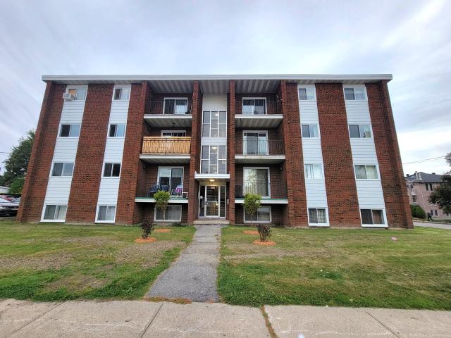 Appartement à Louer 145 Rue Larose, Hull Gatineau 8 photos | Logis Québec