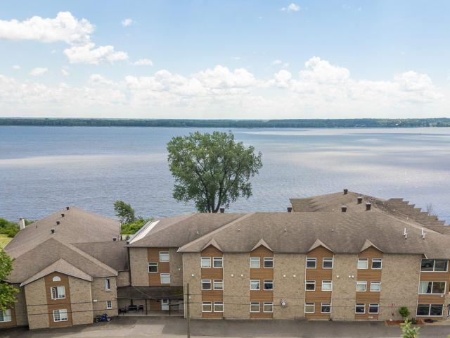 Appartement à Louer 1460 Rue Notre Dame Est Trois Rivières Québec G8T 4J3, Trois Rivières Trois Rivières 15 photos | Logis Québec
