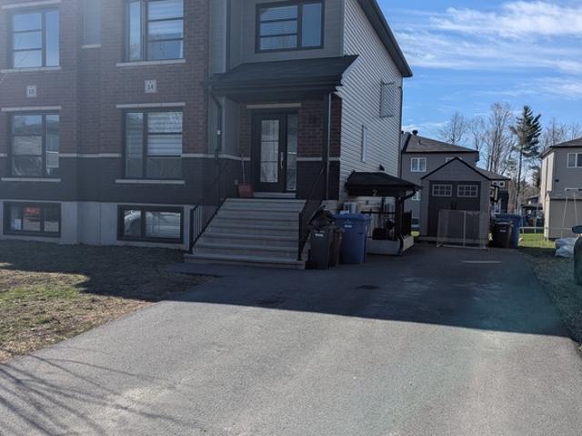Appartement à Louer 14 F. X. Boileau, Buckingham Gatineau 14 photos | Logis Québec
