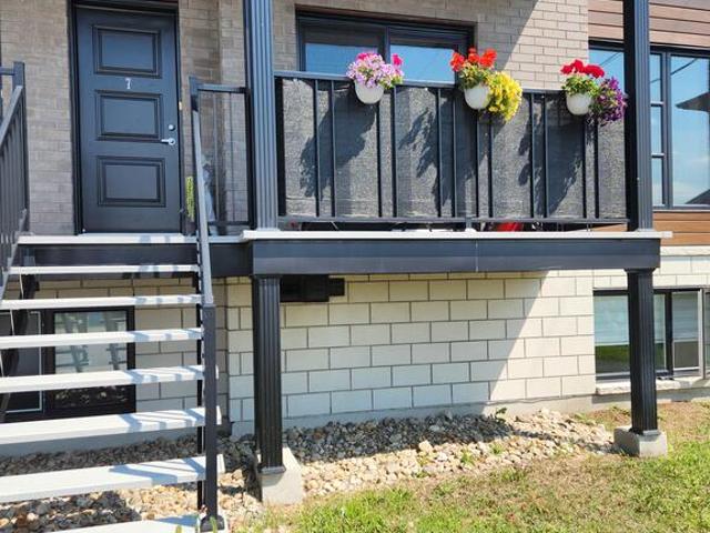 Appartement à Louer 7 153 Rue Guy Lafleur, Thurso 11 photos | Logis Québec