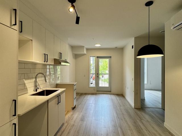 Appartement à Louer 152 rue King est, Fleurimont Sherbrooke 13 photos | Logis Québec