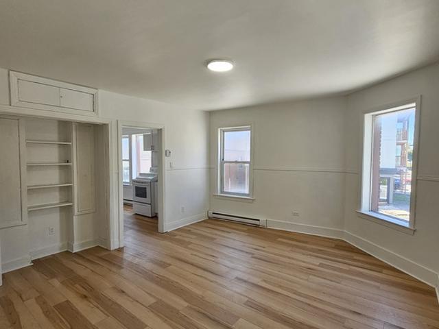 Appartement à Louer 154 Rue Alexandre, Mont Bellevue Sherbrooke 7 photos | Logis Québec