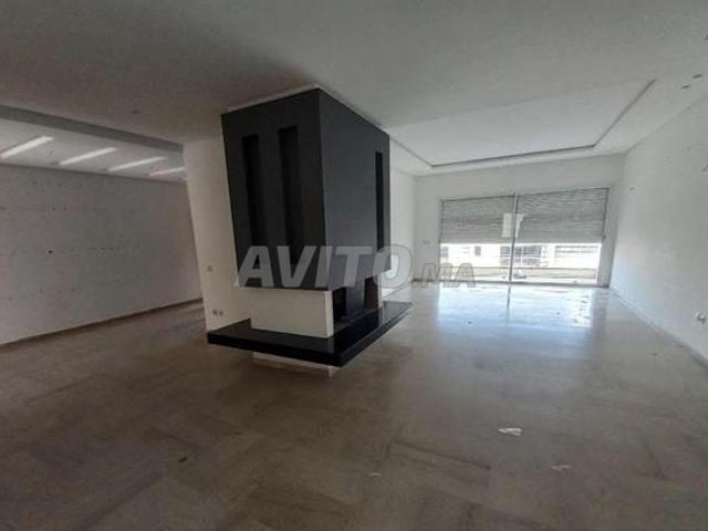 Appartement à louer 160 m² à Ain Diab