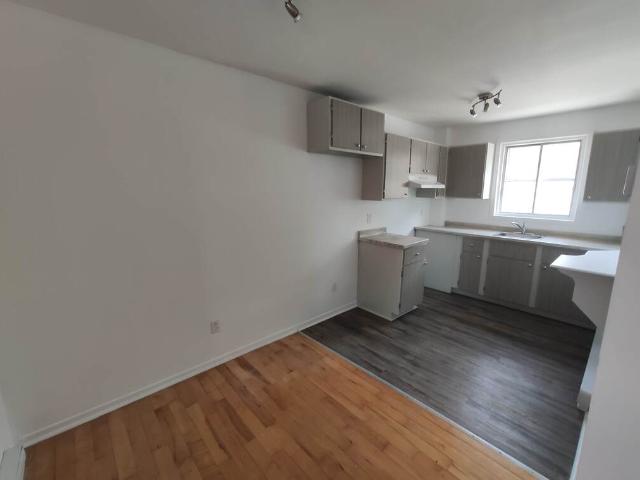 Appartement à Louer 1632 rue De Champlain, Ville Marie Centre Ville, Vieux Montréal 13 photos | Logis Québec