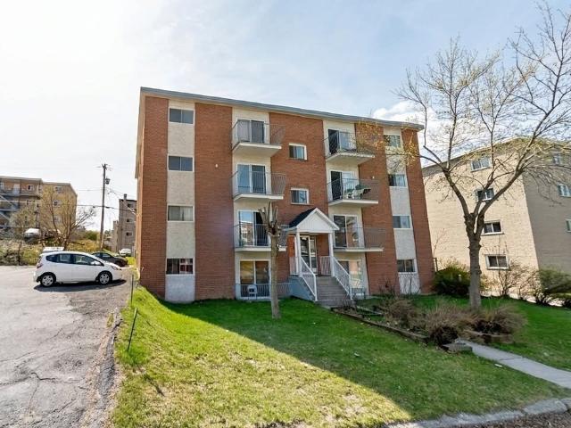 Appartement à Louer 1667 Courville, Mont Bellevue Sherbrooke 6 photos | Logis Québec