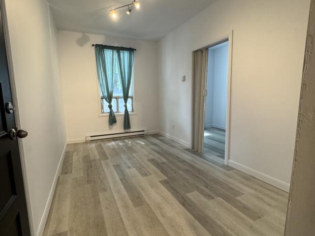 Appartement à Louer 1681 Rue D'iberville, Ville Marie Centre Ville, Vieux Montréal 12 photos | Logis Québec