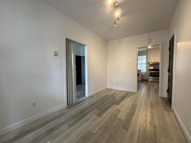 Appartement à Louer 1681 Rue D'Iberville, Ville Marie Centre Ville, Vieux Montréal 12 photos | Logis Québec