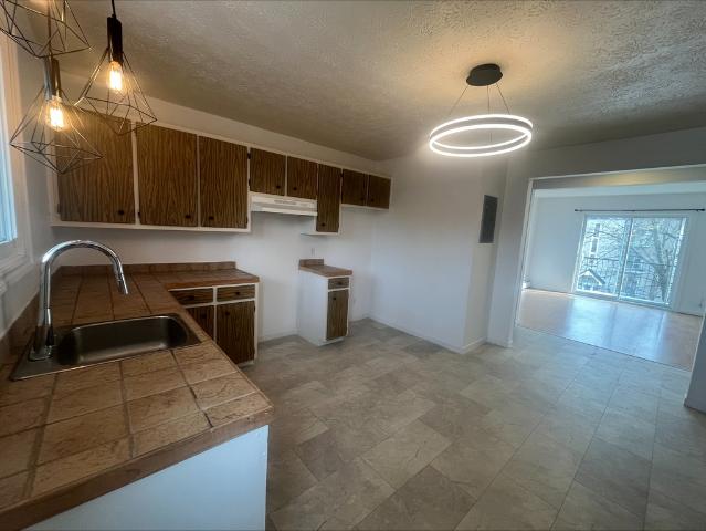 Appartement à Louer 1690 Rue de Courville, Mont Bellevue Sherbrooke 8 photos | Logis Québec