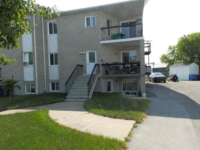 Appartement à Louer 16 place prudhomme, L'Assomption 7 photos | Logis Québec