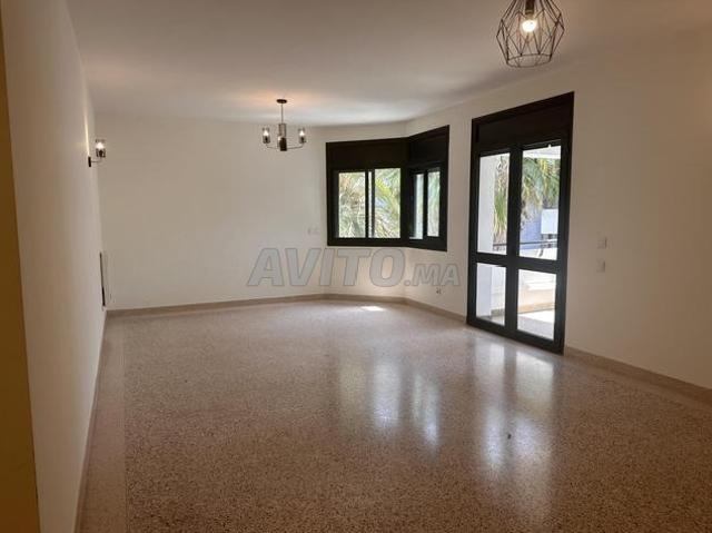 Appartement à louer 170 m² à Rabat