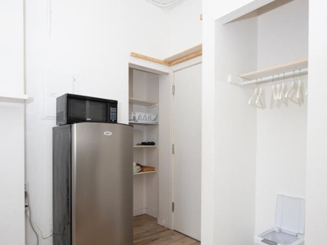 Appartement à Louer 1711 Rue saint Denis, Ville Marie Centre Ville, Vieux Montréal 17 photos | Logis Québec