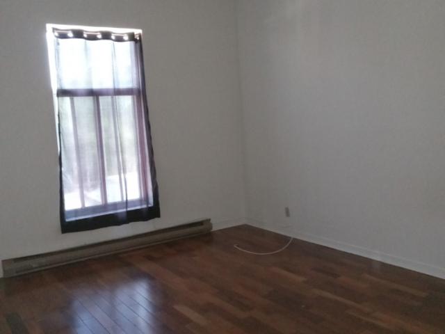 Appartement à Louer 1739 Rue Saint Denis, Le Plateau Mont Royal Montréal 7 photos | Logis Québec