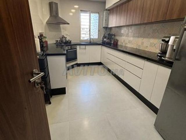 Appartement à louer 180 m² à Rabat
