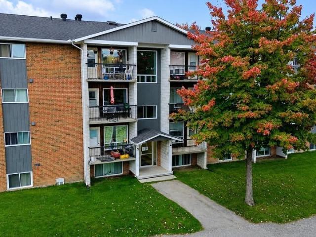 Appartement à Louer 1835 Belvédère Sud, Mont Bellevue Sherbrooke 19 photos | Logis Québec