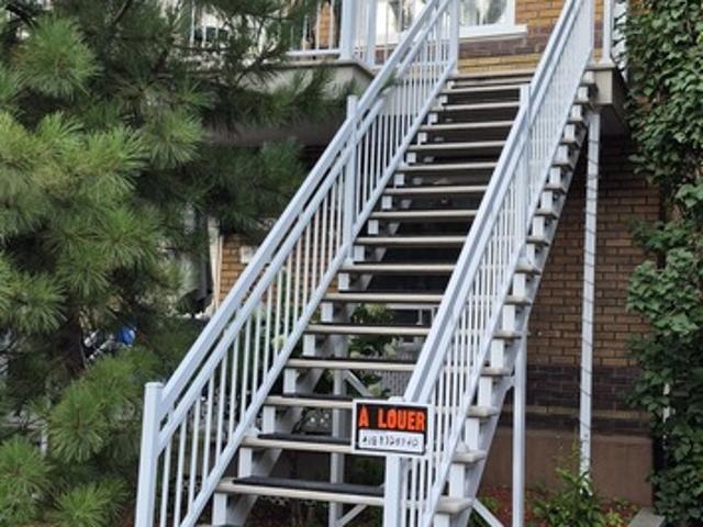 Appartement à Louer 1840 rue jalobert Québec, La Cité Limoilou Québec 3 photos | Logis Québec