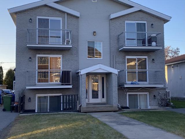 Appartement à Louer 18 Principale, Saint Esprit 6 photos | Logis Québec