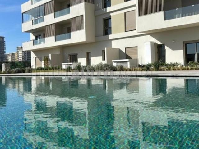 Appartement à louer 102 m² à Ain Harrouda