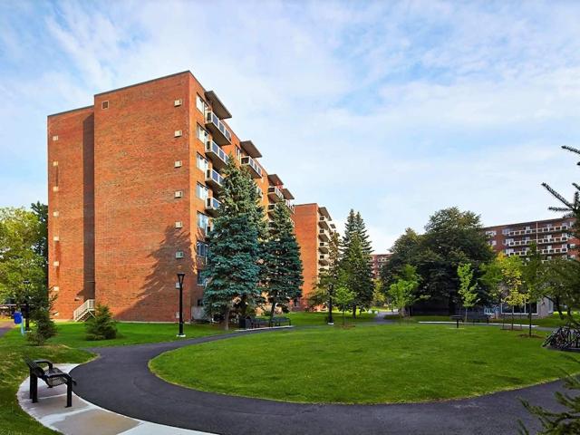 Appartement à Louer 10 Rue Radisson Gatineau J8Z 1T9, Hull Gatineau 12 photos | Logis Québec