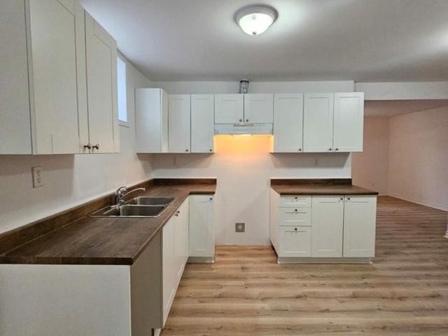 Appartement à Louer 110 maclaren ouest, Buckingham Gatineau 17 photos | Logis Québec