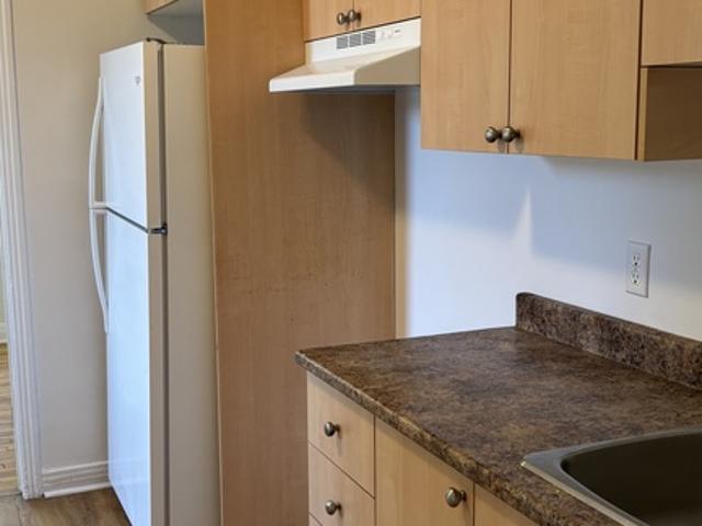 Appartement à Louer 11351 rue Notre Dame Est, Montréal Est 13 photos | Logis Québec