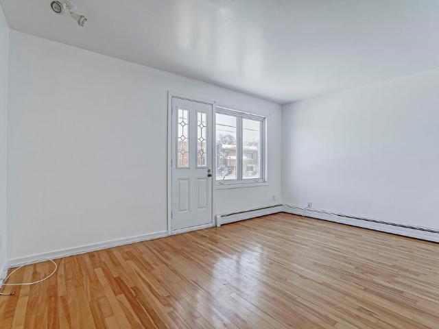 Appartement à Louer 11932 Avenue Ste Gertrude, Montréal Nord Montréal 5 photos | Logis Québec