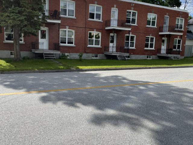 Appartement à Louer 119 7eave app. 02, Fleurimont Sherbrooke 10 photos | Logis Québec