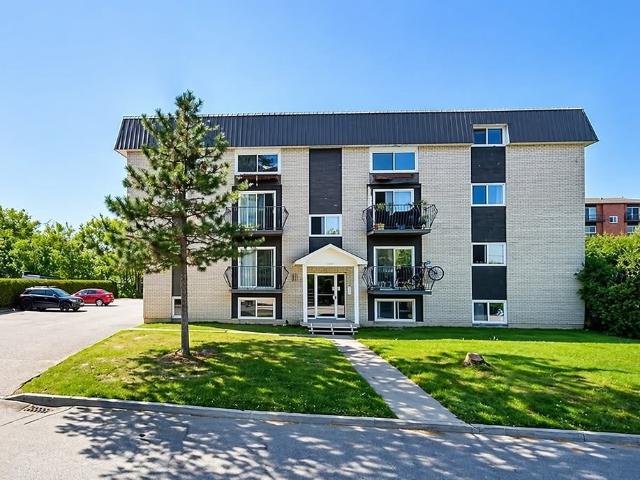 Appartement à Louer 1205 Rue Maisonneuve, Magog 8 photos | Logis Québec