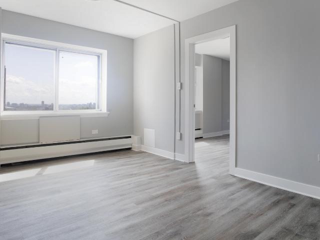 Appartement à Louer 1225 Saint Marc Street, Montréal 25 photos | Logis Québec