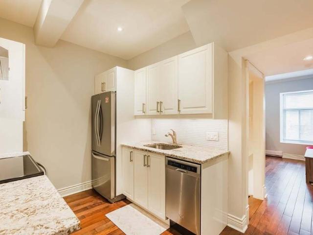 Appartement à Louer 1241 Du Fort Street, Ville Marie Centre Ville, Vieux Montréal 19 photos | Logis Québec