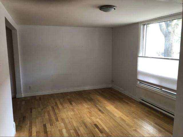 Appartement à Louer 1275 rue Marie Anne, Le Plateau Mont Royal Montréal 14 photos | Logis Québec