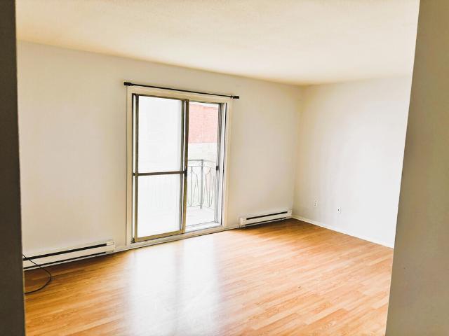 Appartement à Louer 12 rue Goulet, Aylmer Gatineau 12 photos | Logis Québec