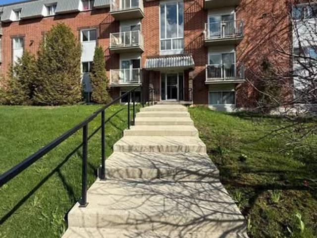 Appartement à Louer 1303 rue des blés, Fleurimont Sherbrooke 8 photos | Logis Québec