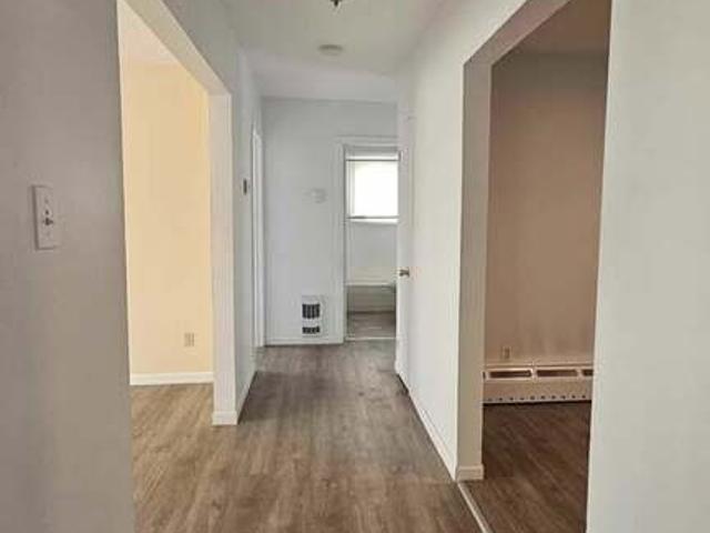 Appartement à Louer 1 et 2 355 rue Salaberry, Fleurimont Sherbrooke 9 photos | Logis Québec