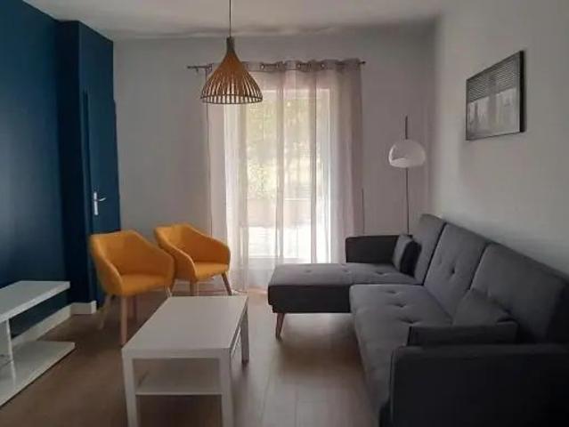 Appartement à louer 1 pièce 14.76m²