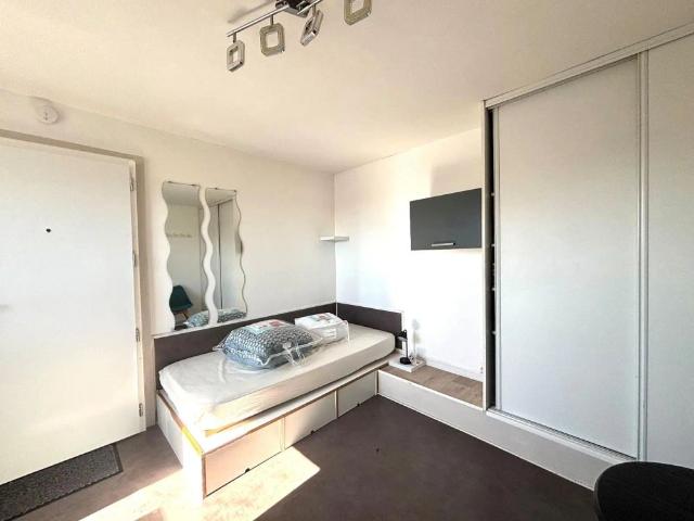 Appartement à louer 1 pièce 15.72m²