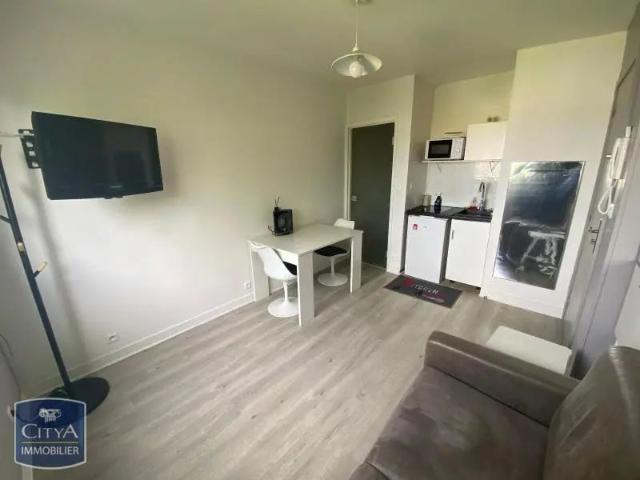 Appartement à louer 1 pièce 16.6m²