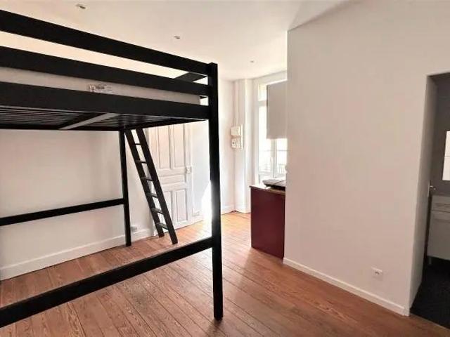 Appartement à louer 1 pièce 16.8m²