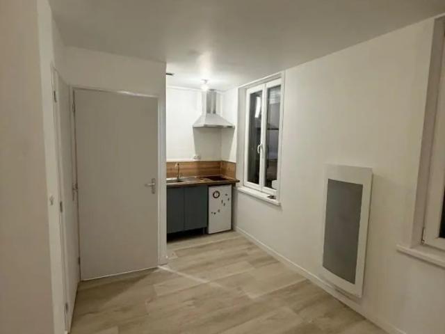 Appartement à louer 1 pièce 17.76m²