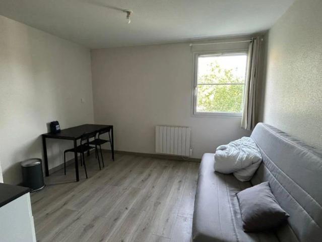 Appartement à louer 1 pièce 18.92m²