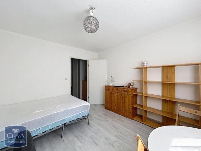Appartement à louer 1 pièce 19.01m²
