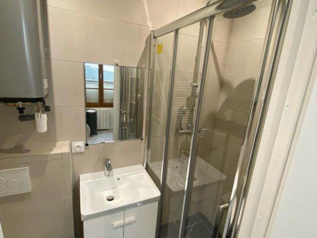 Appartement à louer 1 pièce 19 m2 PARIS 18