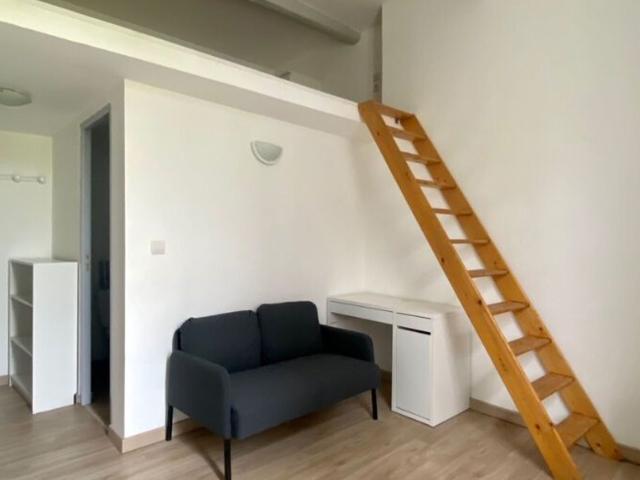 Appartement à louer 1 pièce 1 325 m