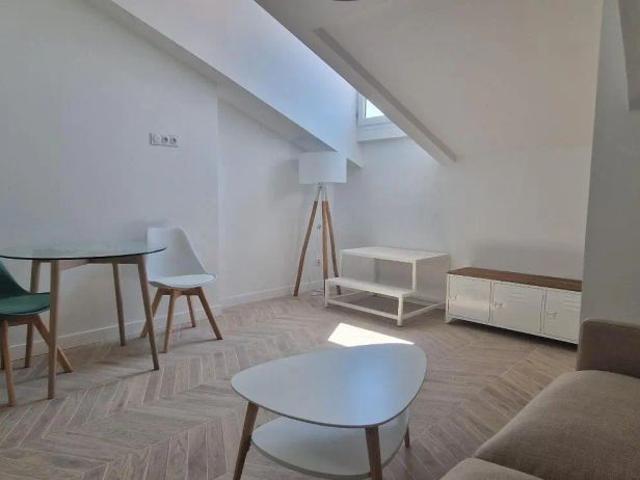 Appartement à louer 1 pièce 20.01m²